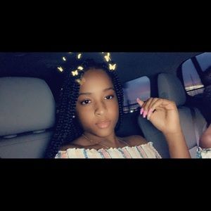 Meet your Posher, Janique